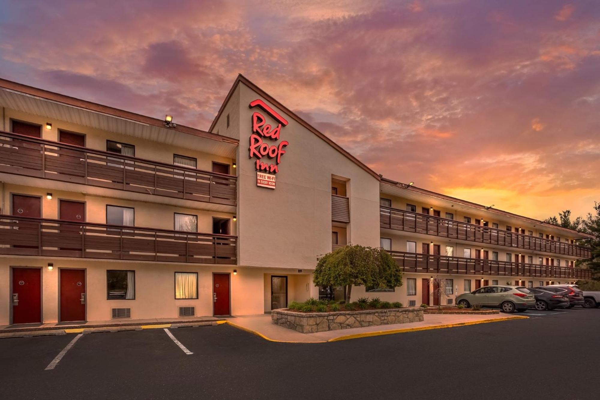 Red Roof Inn Tinton Falls-Jersey Shore Exterior photo