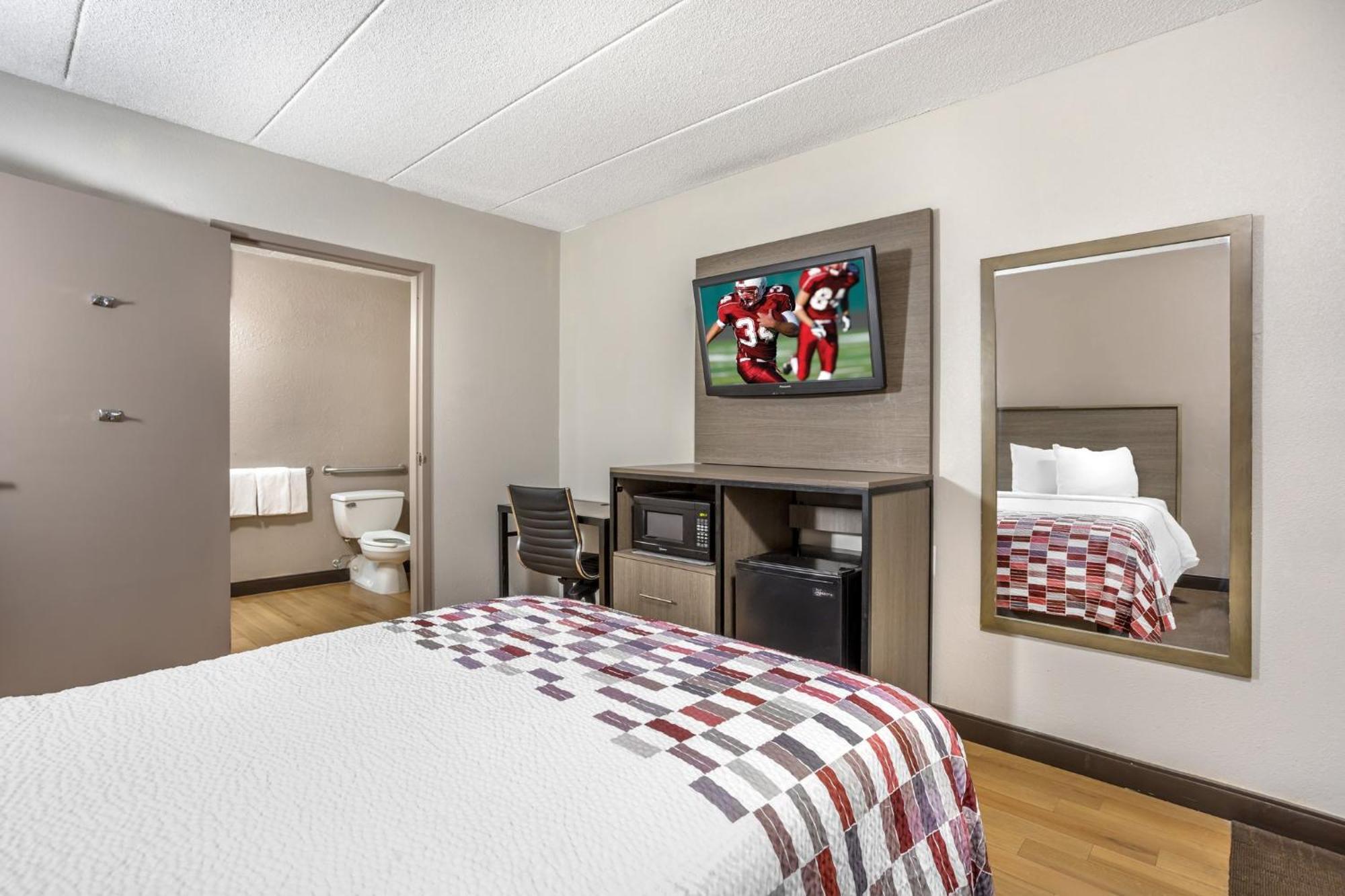 Red Roof Inn Tinton Falls-Jersey Shore Exterior photo