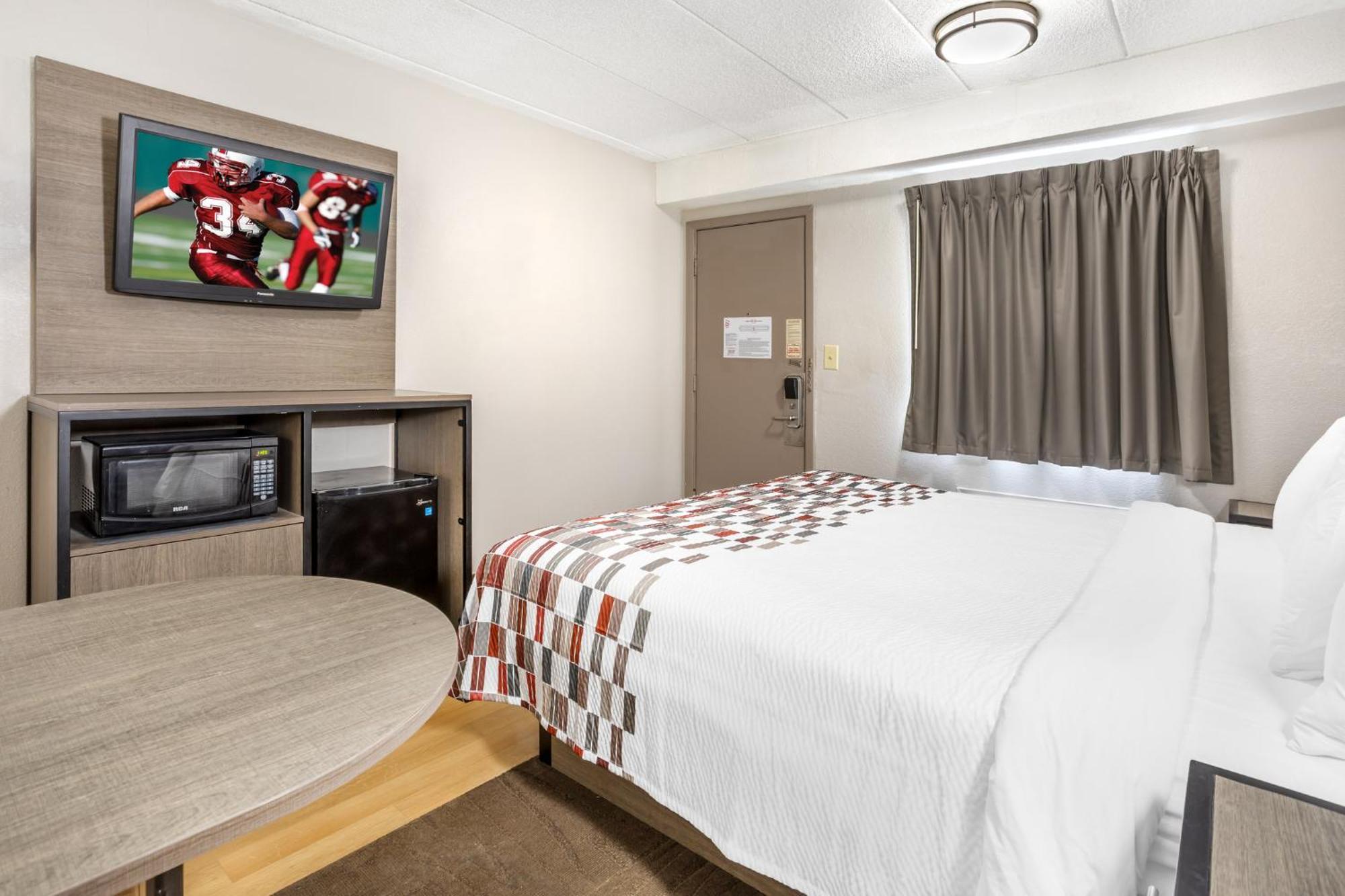 Red Roof Inn Tinton Falls-Jersey Shore Exterior photo